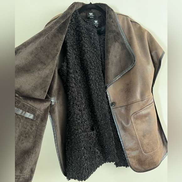 W By Worth 2 Piece Faux Shearling Vest. Like New. Size M - Picture 5 of 9